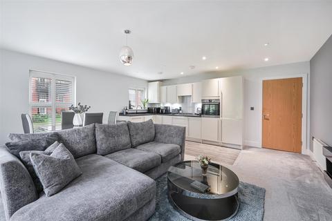 undefined, Richmond Crescent, Epsom
