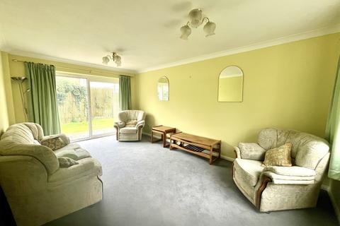 3 bedroom detached house for sale, Gladeside Close, Chessington, Surrey. KT9 2JQ