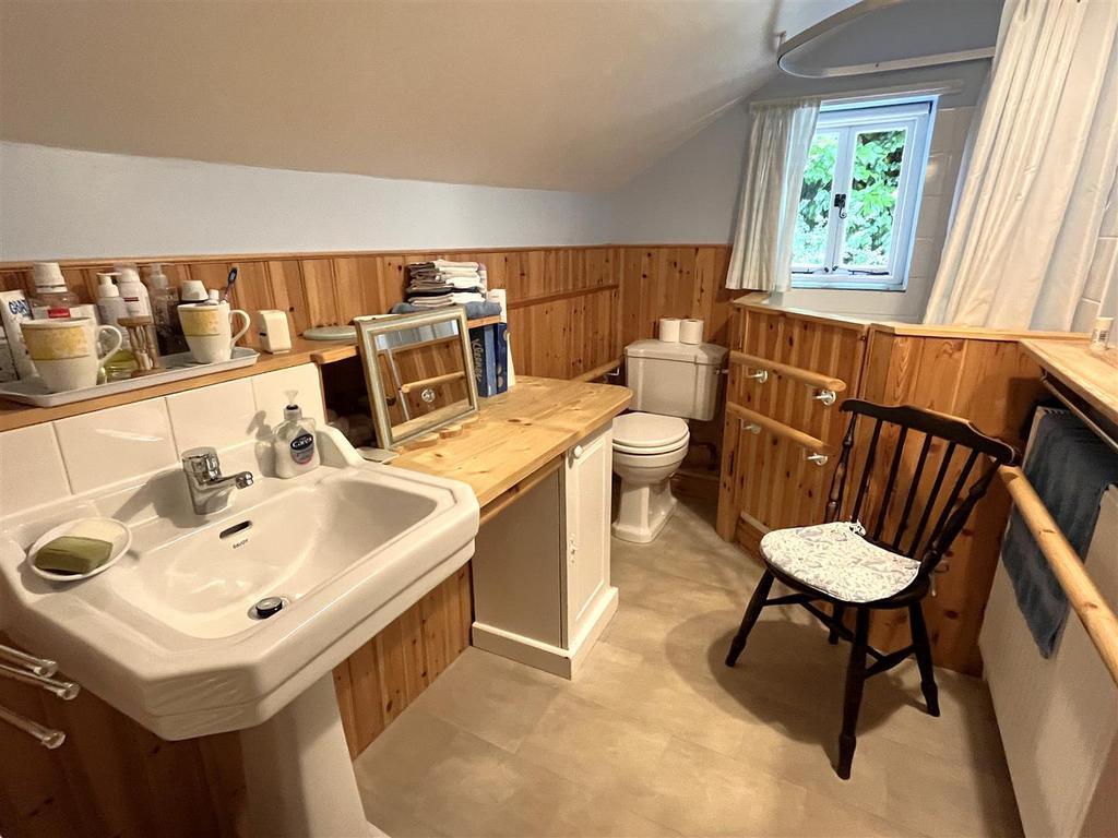 Shower room.JPG