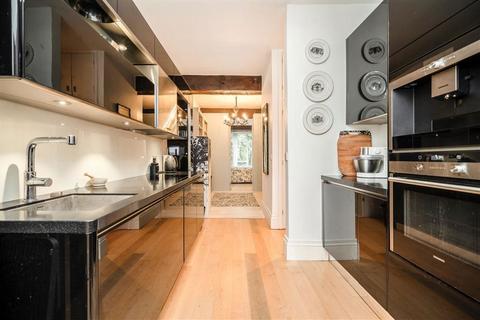1 bedroom flat to rent, Wapping High Street, London E1W