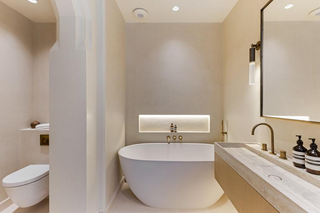 En-Suite Bathroom