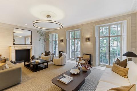 2 bedroom flat for sale, Brompton Square, Knightsbridge, London