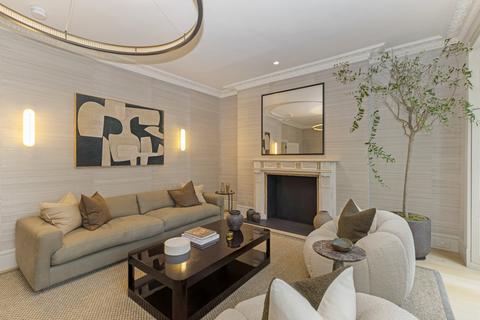2 bedroom flat for sale, Brompton Square, Knightsbridge, London