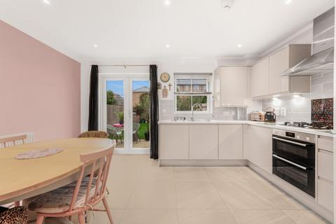 4 bedroom end of terrace house for sale, Woodlands Park Drive, Dunmow, Essex