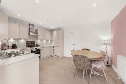 4 bedroom end of terrace house for sale, Woodlands Park Drive, Dunmow, Essex