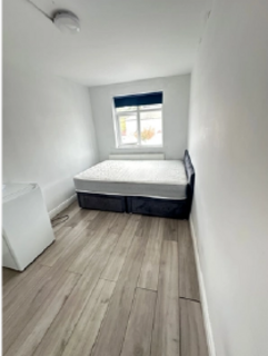 1 bedroom in a house share to rent, Thornton Heath CR7