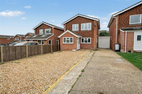 undefined, Walnut Close, Alton, Hampshire, GU34