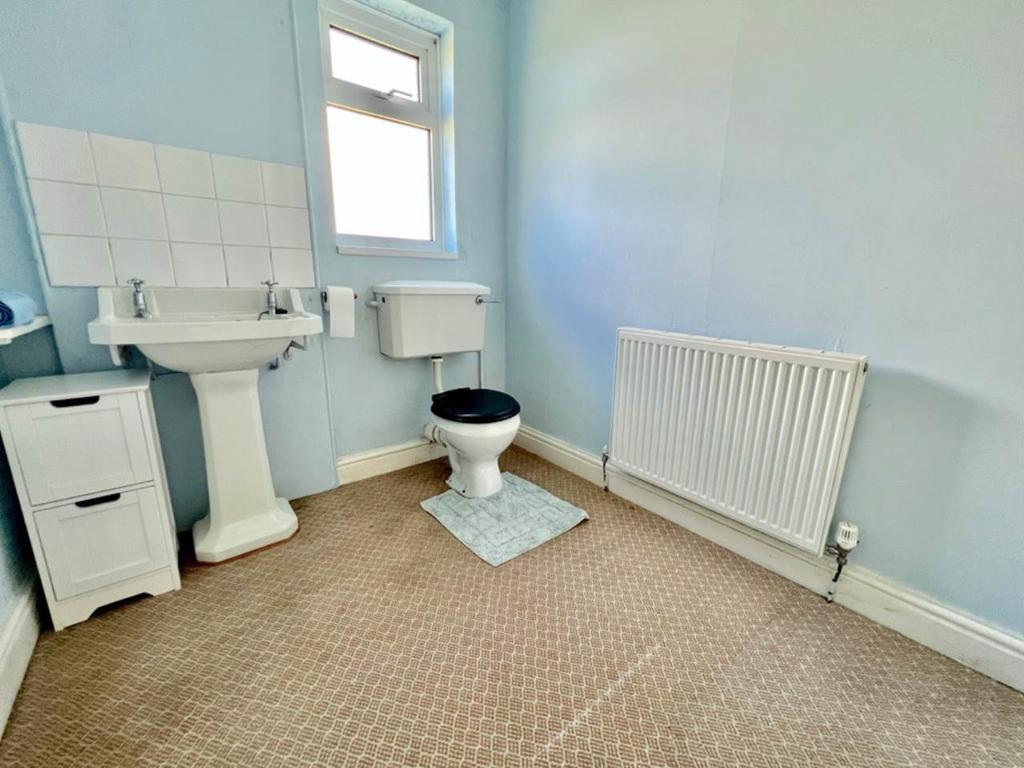 Toilet 1