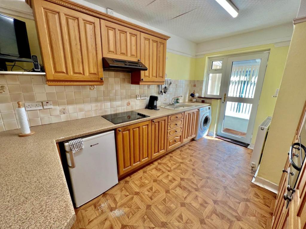 Kitchen 2