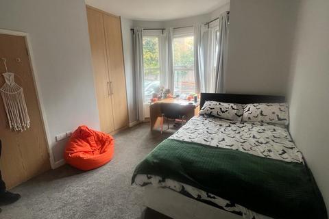undefined, Basingstoke Road, Reading, RG2