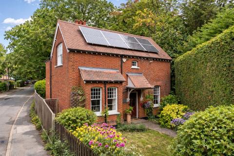 undefined, Littleheath Lane, Cobham, KT11