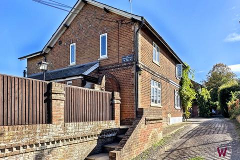 undefined, Ferry Road, Reading RG8