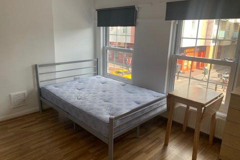 undefined, New Parade, High Street, Yiewsley UB7