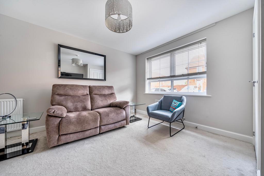 Living Room (2)