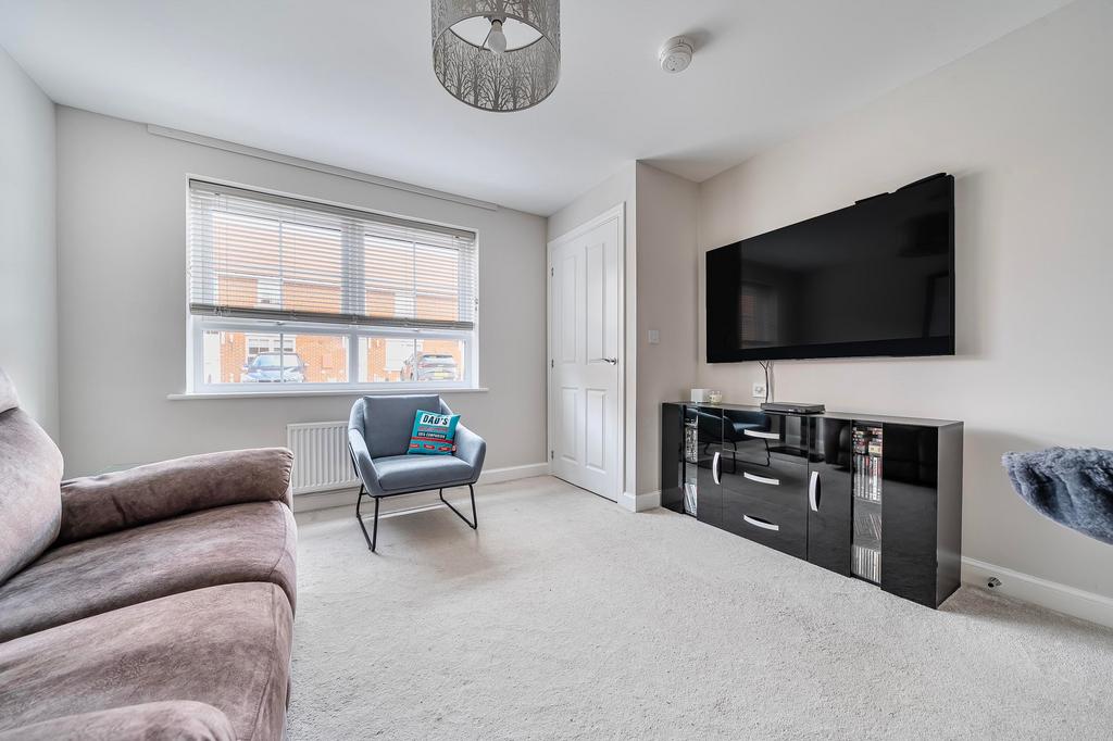 Living Room (3)