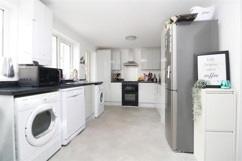 3 bedroom end of terrace house for sale, Old Forge Road, Boreham, Chelmsford