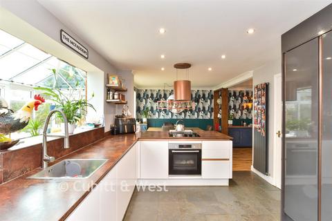 5 bedroom detached house for sale, Harbour View Close, Newhaven, East Sussex