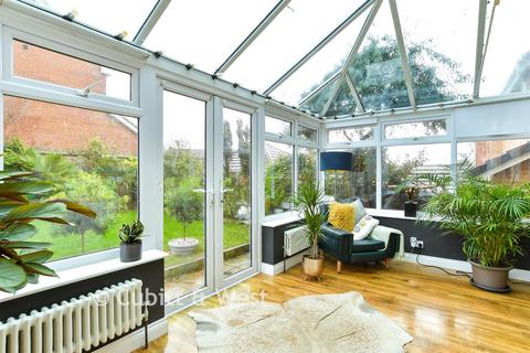 5 bedroom detached house for sale, Harbour View Close, Newhaven, East Sussex
