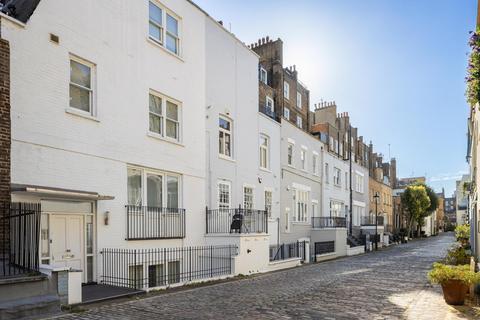 1 bedroom flat for sale, Montagu Mews West, London, W1H
