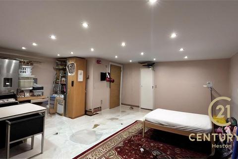 undefined, Upper Sutton Lane, HOUNSLOW TW5