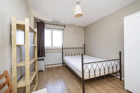 2 bedroom flat to rent, Millennium Place, Bethnal Green, London, E2