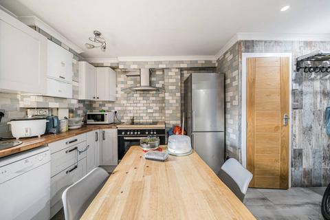 3 bedroom flat for sale, Russell Road, Tottenham, London, N15