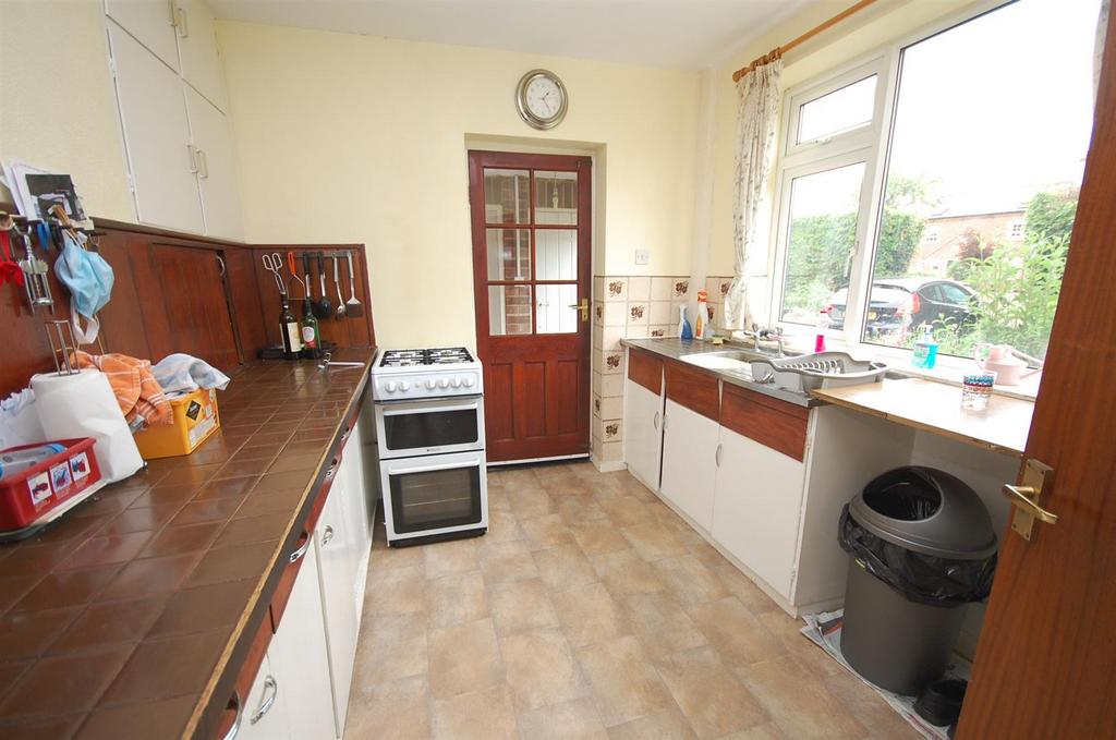 Kitchen 1.jpg