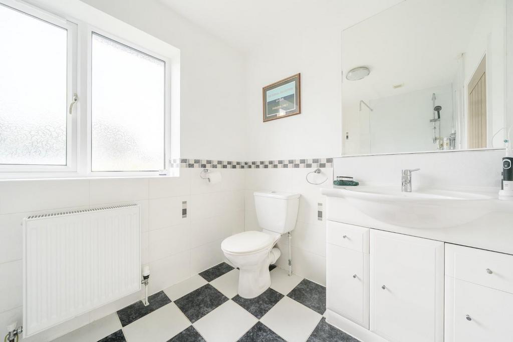 Ensuite.jpg