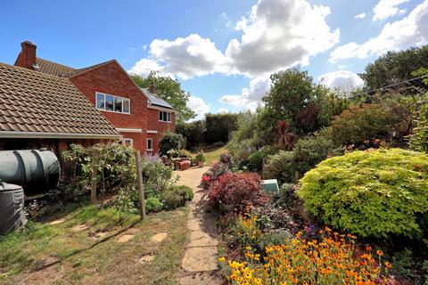 4 bedroom detached house for sale, Mell Road, Tollesbury