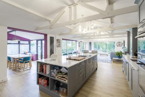 4 bedroom detached house for sale, Main Road, Hackleton, Northampton, NN7
