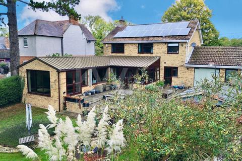 4 bedroom detached house for sale, Main Road, Hackleton, Northampton, NN7