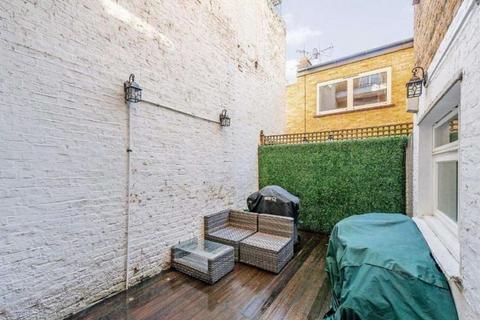 2 bedroom flat for sale, Gloucester Terrace, London W2