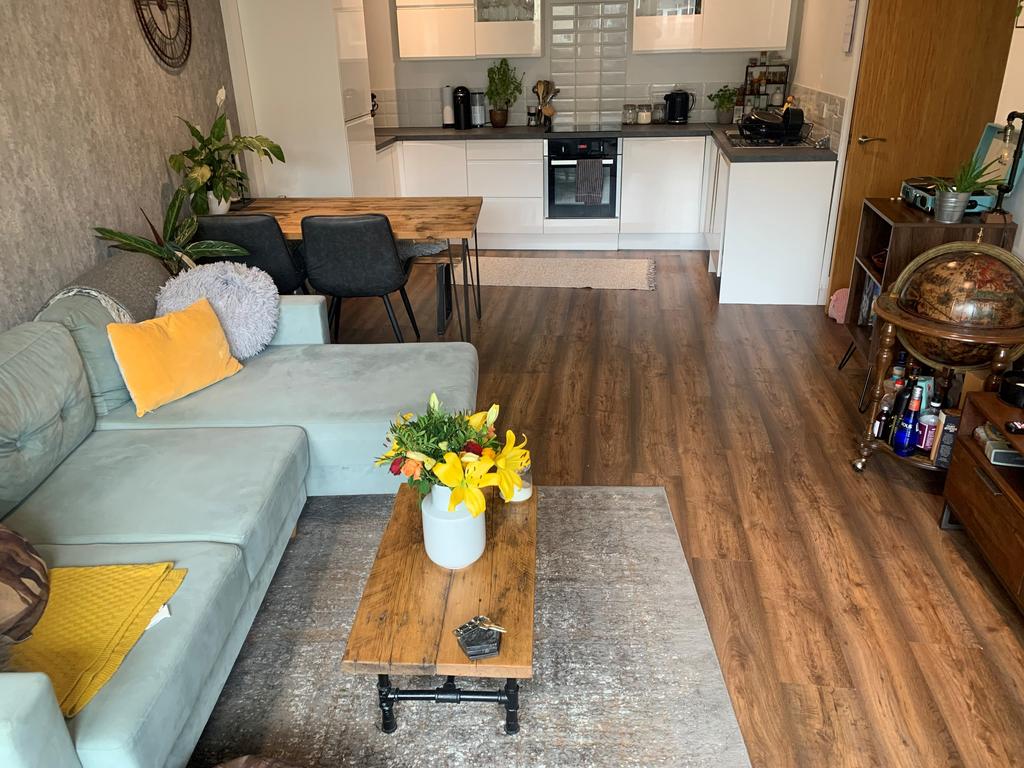 Stunning Two-Bedroom Two- Bathroom Apartment With