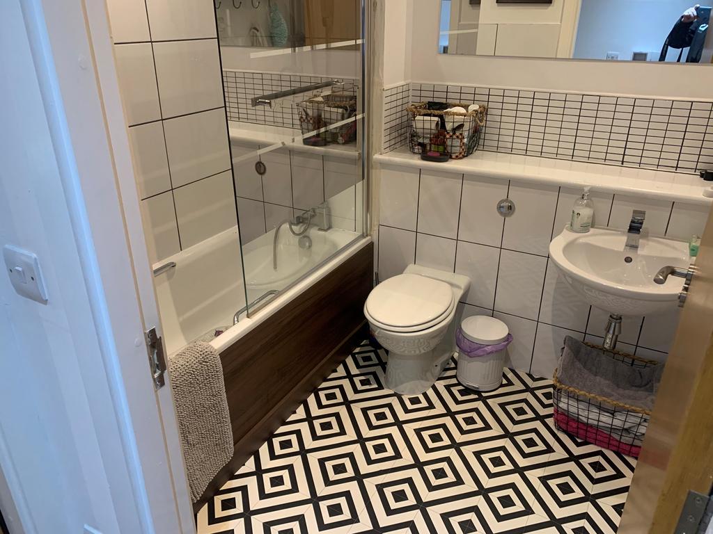 Main bathroom