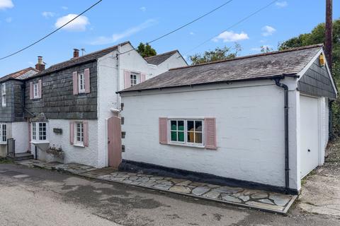 3 bedroom cottage for sale, Tredrizzick, Rock.