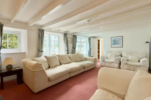 3 bedroom cottage for sale, Tredrizzick, Rock.