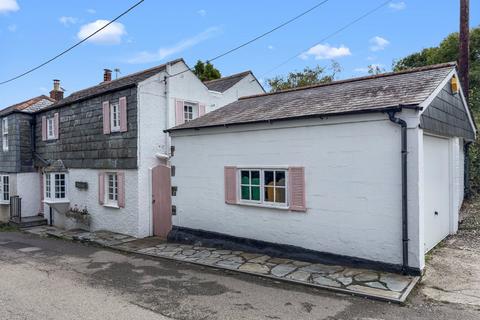 3 bedroom cottage for sale, Tredrizzick, Rock.