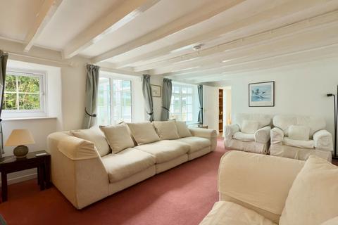 3 bedroom cottage for sale, Tredrizzick, Rock.