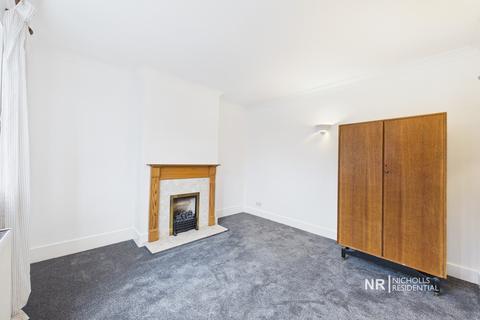 3 bedroom semi-detached house to rent, Golding Road, Sevenoaks, Kent. TN13