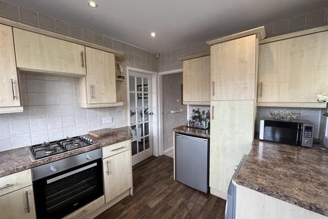 2 bedroom semi-detached bungalow for sale, Markfield Crescent, Bradford BD12