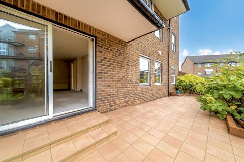 3 bedroom apartment for sale, Paveley Drive,, Morgans Walk, Battersea.