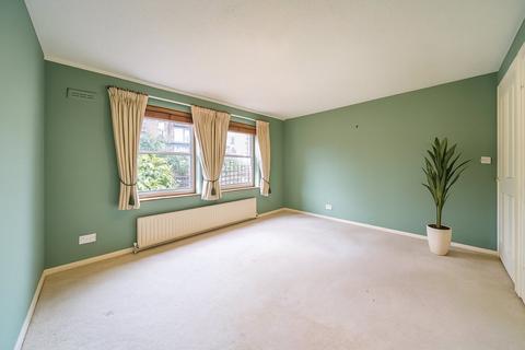 3 bedroom apartment for sale, Paveley Drive,, Morgans Walk, Battersea.