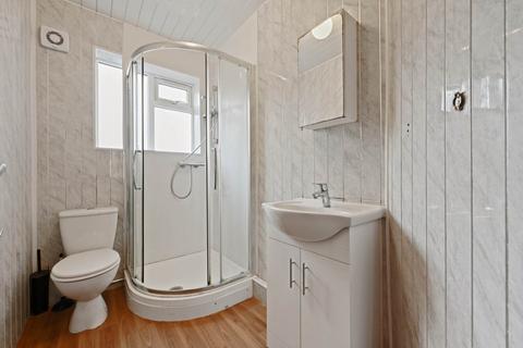 2 bedroom apartment to rent, Hanover Court, Uxbridge Road, Shepherds Bush, W12 9EP