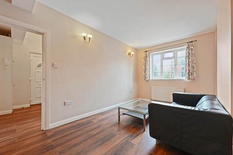 2 bedroom apartment to rent, Hanover Court, Uxbridge Road, Shepherds Bush, W12 9EP