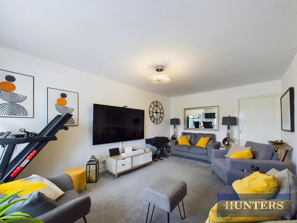 CAM03696 G0-PR0111-STILL017.jpg