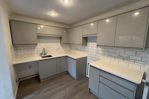 2 bedroom terraced house to rent, Sheldon Drive, Wells BA5