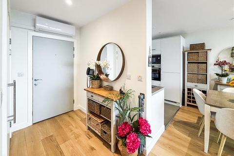 1 bedroom apartment for sale, Falmouth