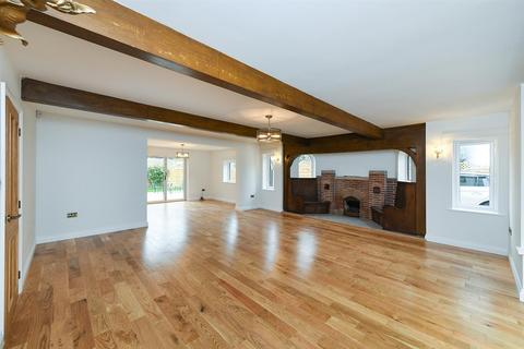 4 bedroom detached house for sale, Nottingham Road, Oxton, Southwell