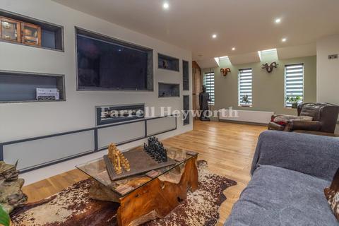 3 bedroom semi-detached house for sale, School Lane, Preston PR4