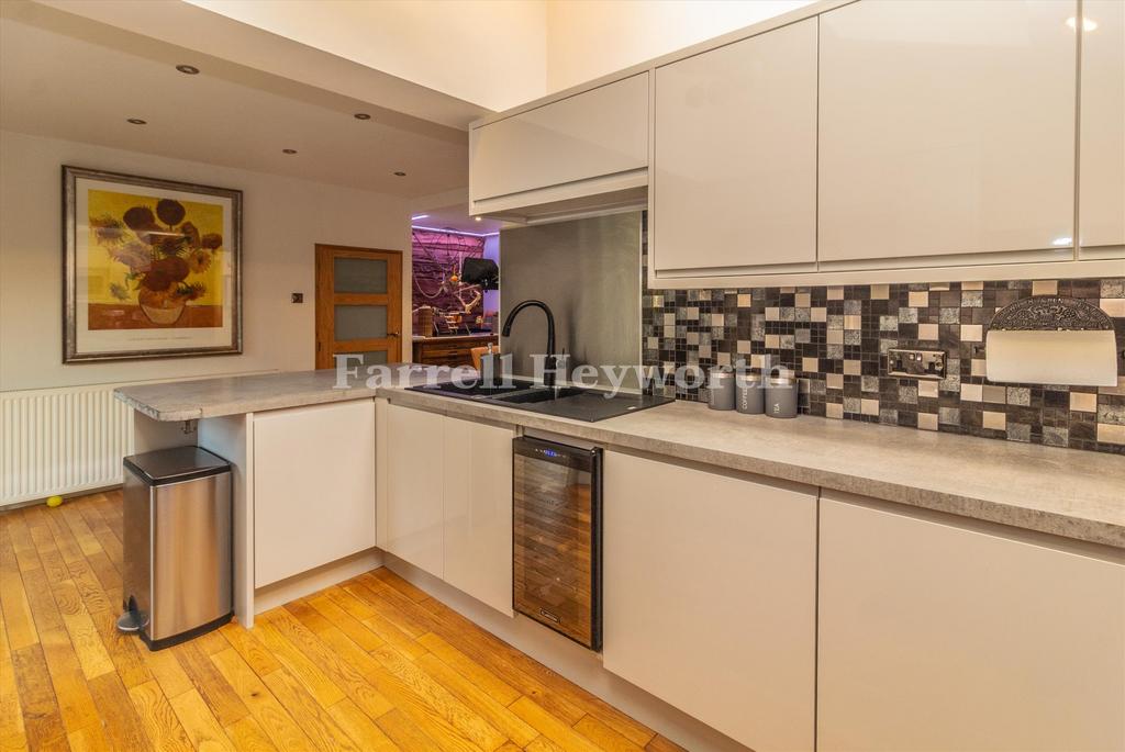 Kitchen image 2
